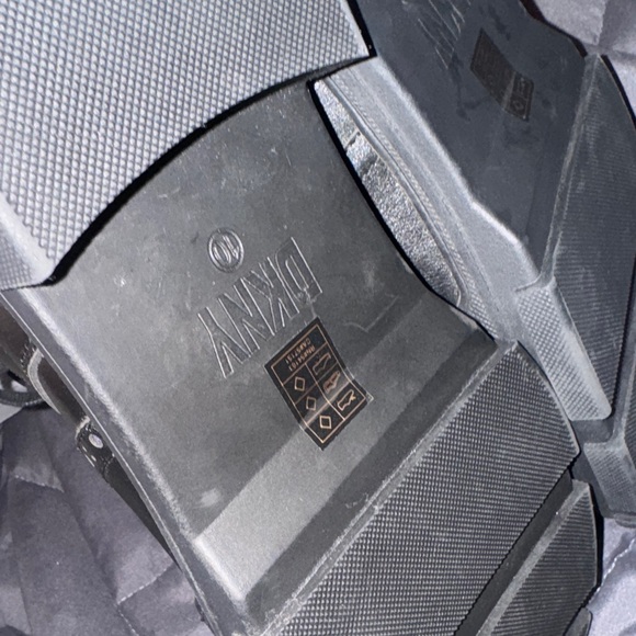 DKNY Men's Perforated Rubber Lug Sole Wingtip Boots - Picture 12 of 16